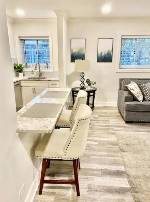 Cozy Downtown Atlanta Condo Exterior photo